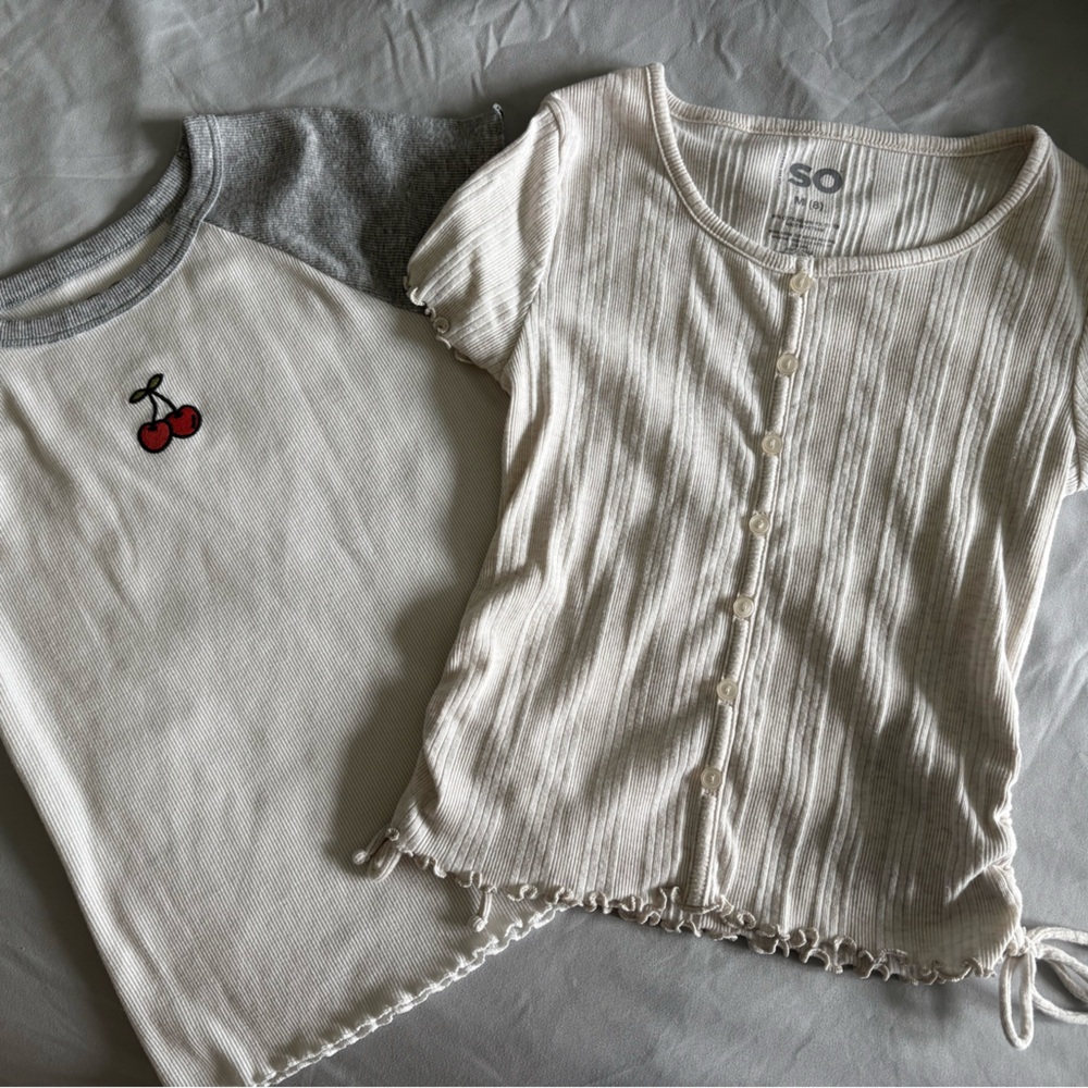 SO Cream and Gray Textured Girls tee’s size 8